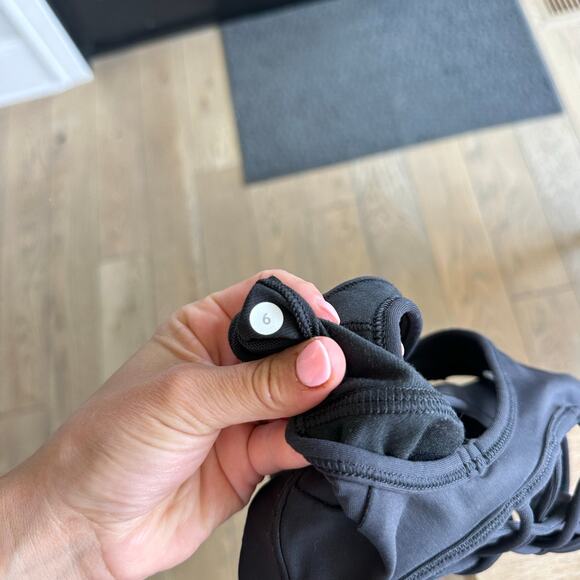 Lululemon Sweaty or Not Black Sports Bra Black 6 - Picture 5 of 5